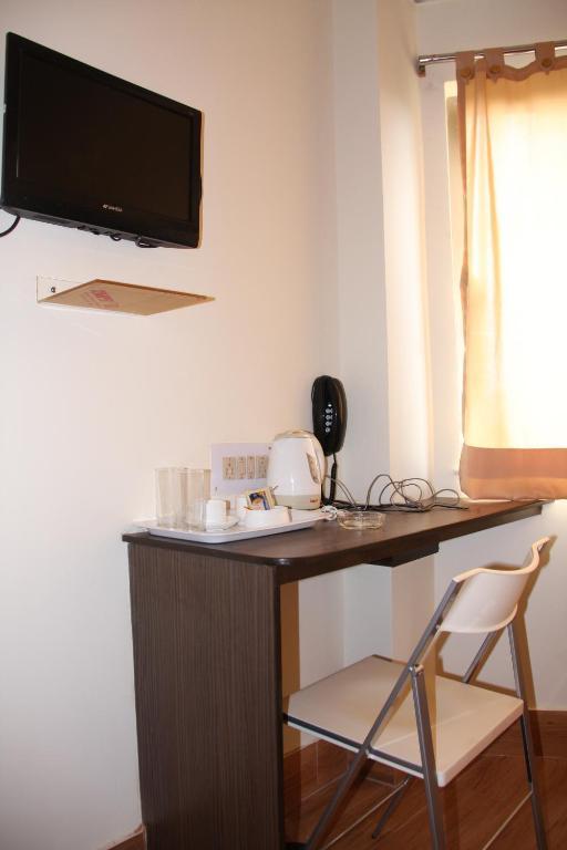 Down Town Guest House Колката Стая снимка